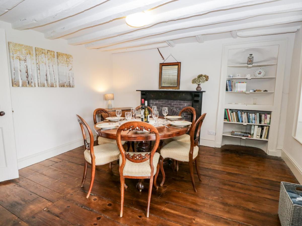 Bridge End Cottage อัลเวอร์สตัน ภายนอก รูปภาพ