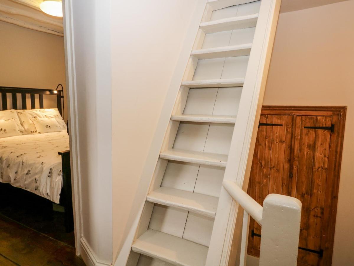 Bridge End Cottage อัลเวอร์สตัน ภายนอก รูปภาพ
