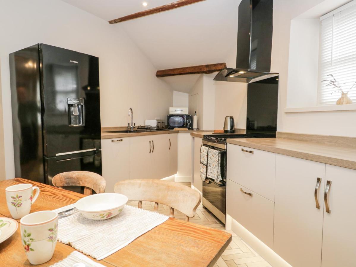 Bridge End Cottage อัลเวอร์สตัน ภายนอก รูปภาพ