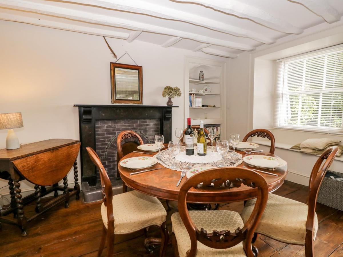 Bridge End Cottage อัลเวอร์สตัน ภายนอก รูปภาพ